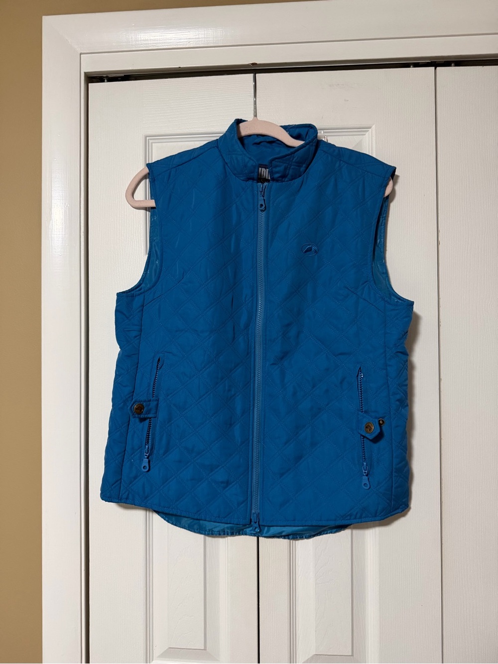 Women’s Quilted Blue Sleeveless Vest - Outdoor Layer